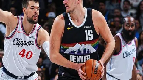 新疆注册名单变动：皮特森、爱德华兹离队，黑根斯、桑韦尔回归