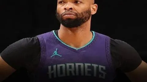 “巴黎官方公布第五位引援消息！卢卡斯转会费高达5000万欧元，四年内四次受伤困扰！”